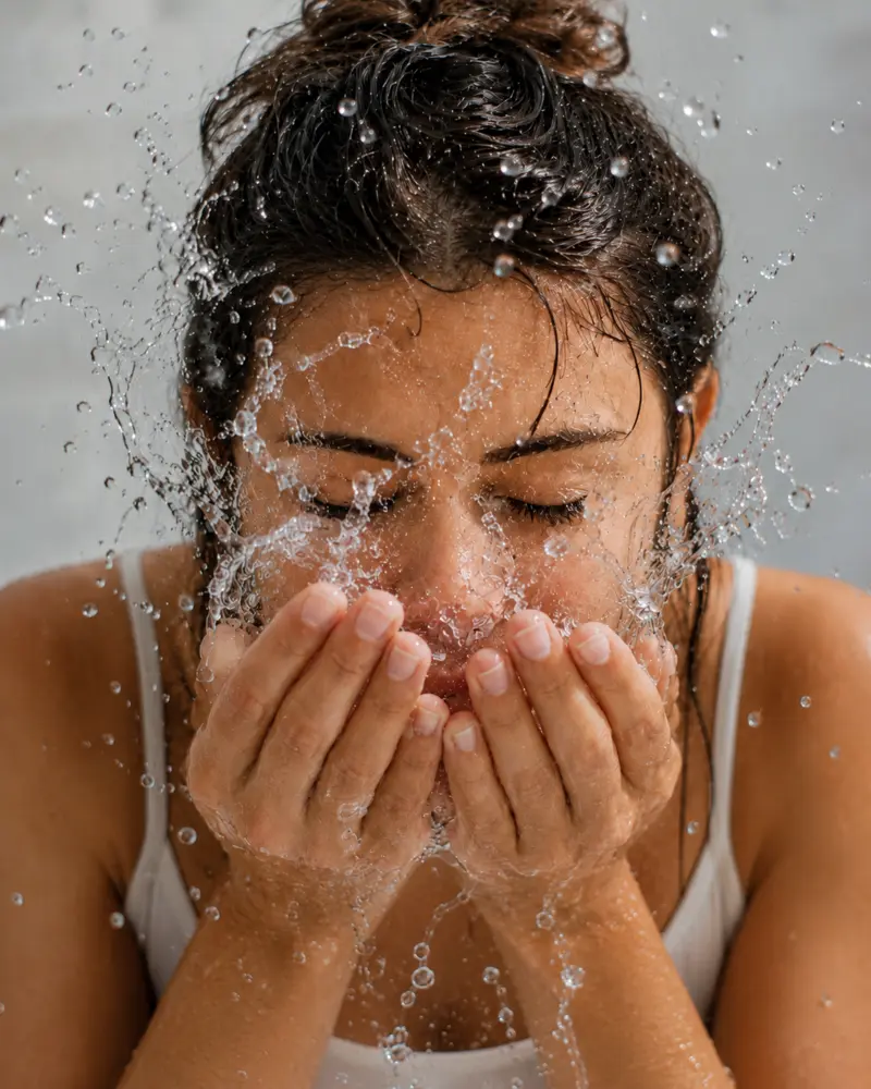 Cold water splash